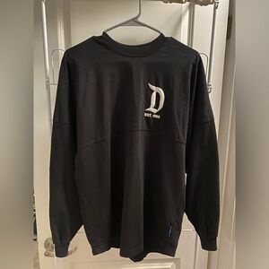 DisneyLand Resort 1955 size Small long sleeve sweatshirt